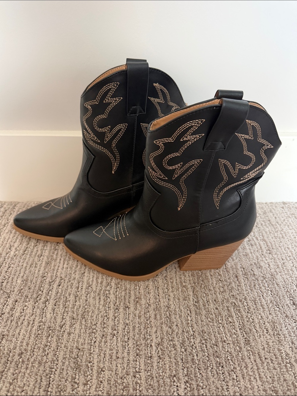 Soda Black and Tan Western Ankle Boots - Picture 2 of 7